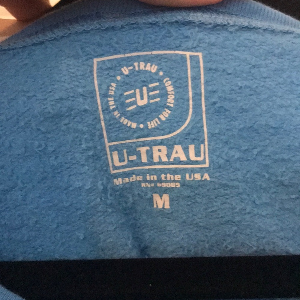 Cropped Sweatshirt - Picture 3 of 4